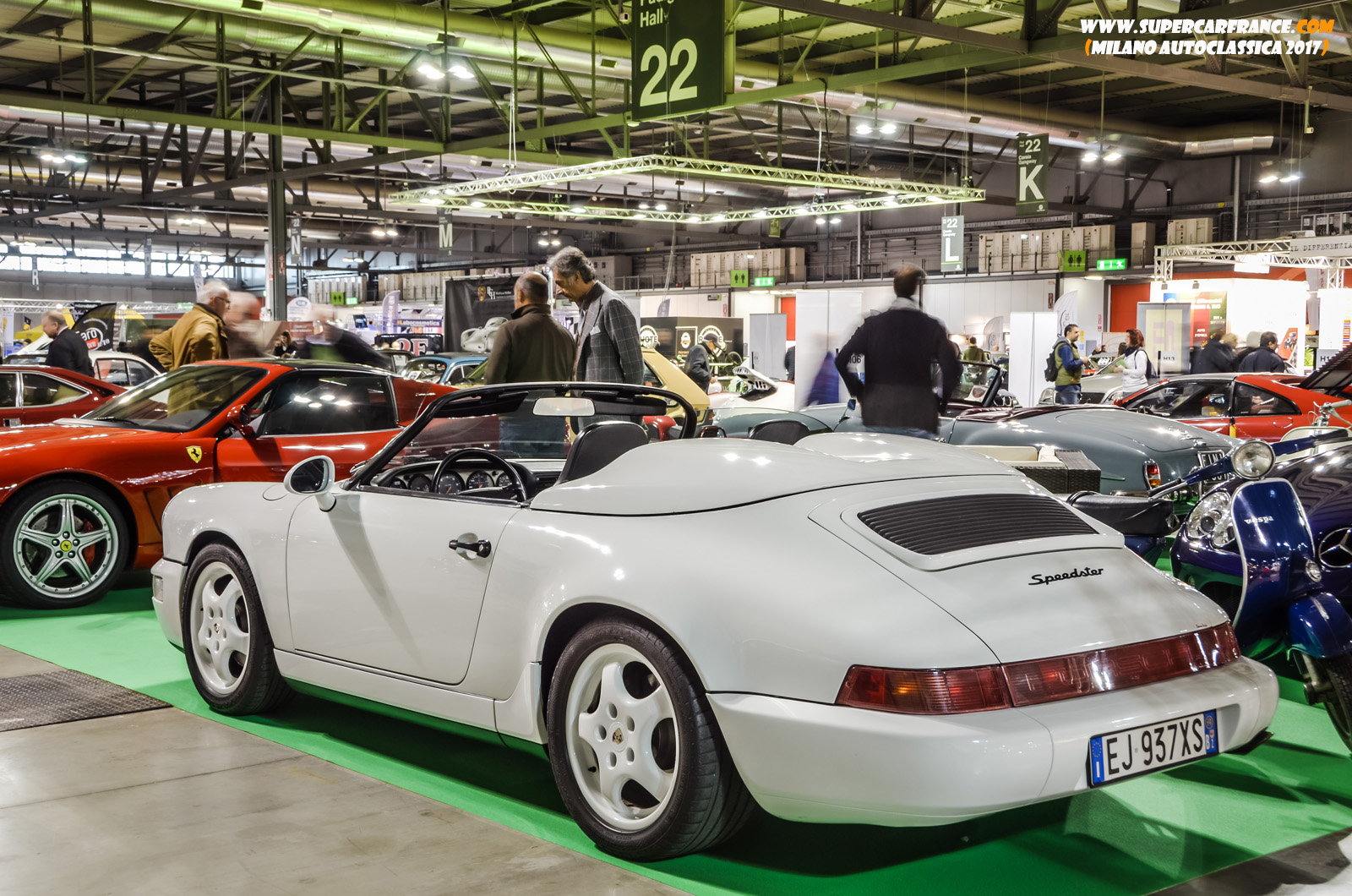 31 Porsche 964 Speedster