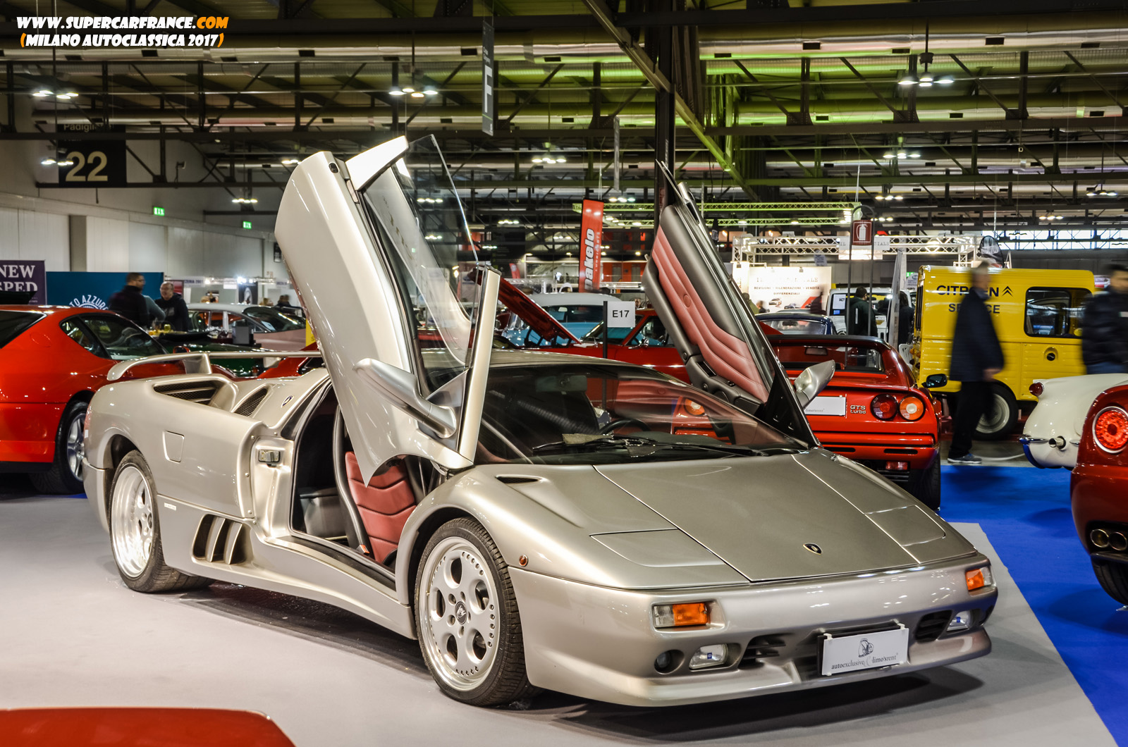 40 Lamborghini Diablo Roadster