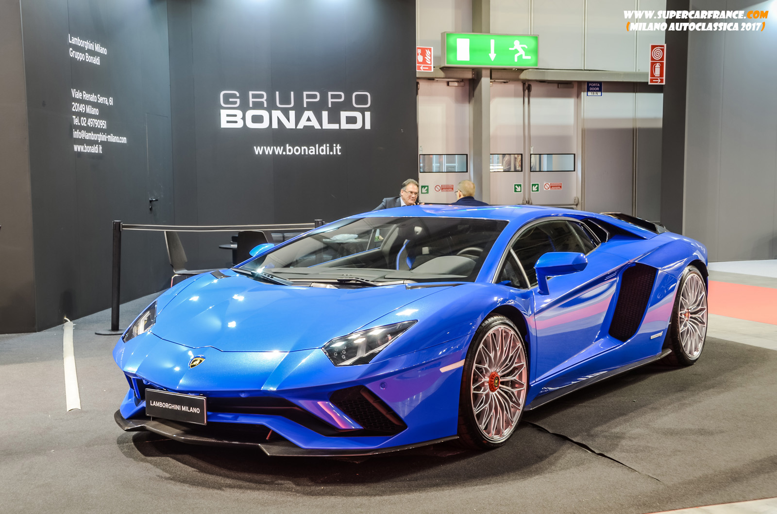 77 Lamborghini Aventador S