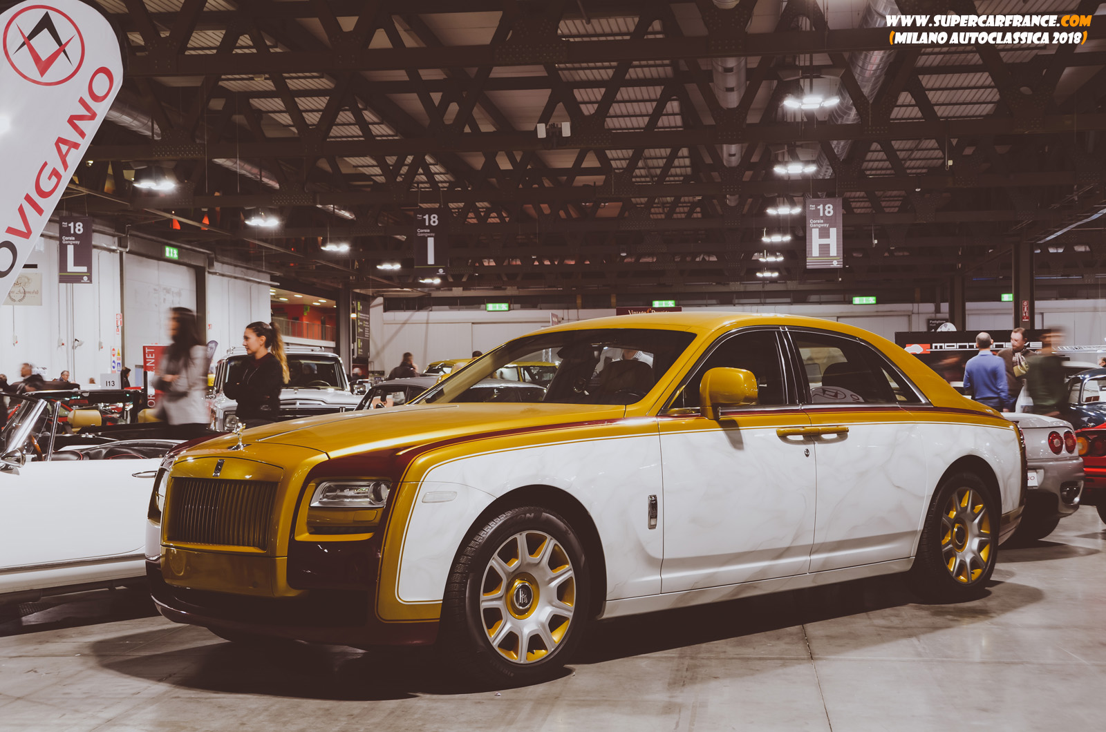 32 Rolls Royce Ghost