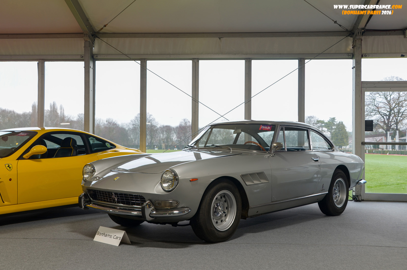 01 Ferrari 330 GT 2+2 Serie II