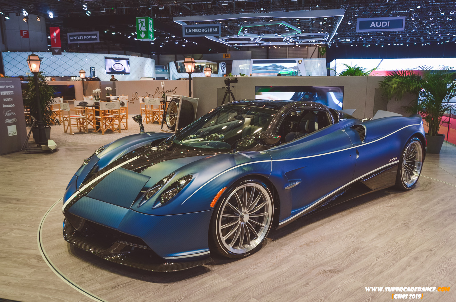 01 Pagani Huayra Roadster