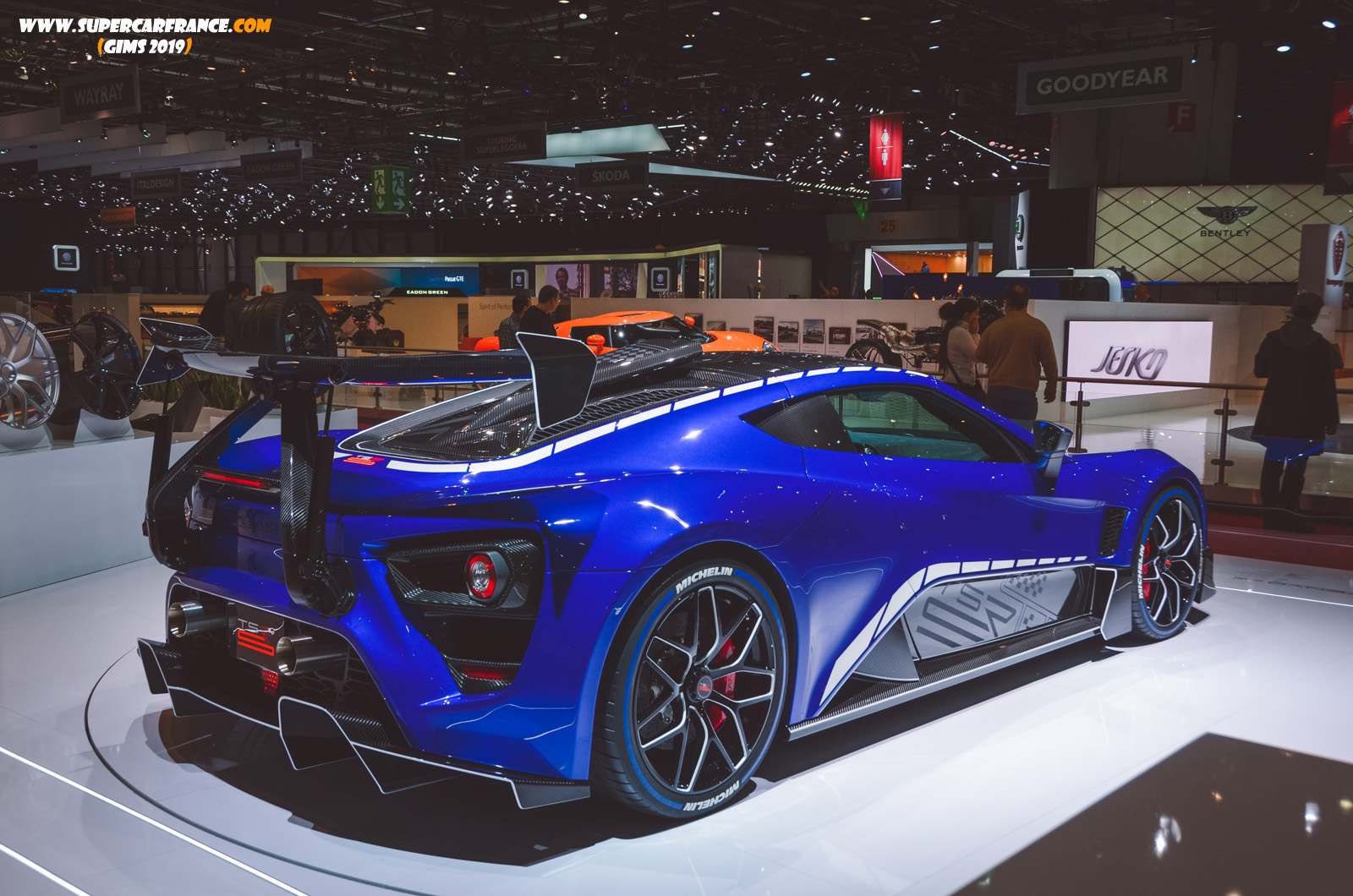 26 Zenvo TSR S