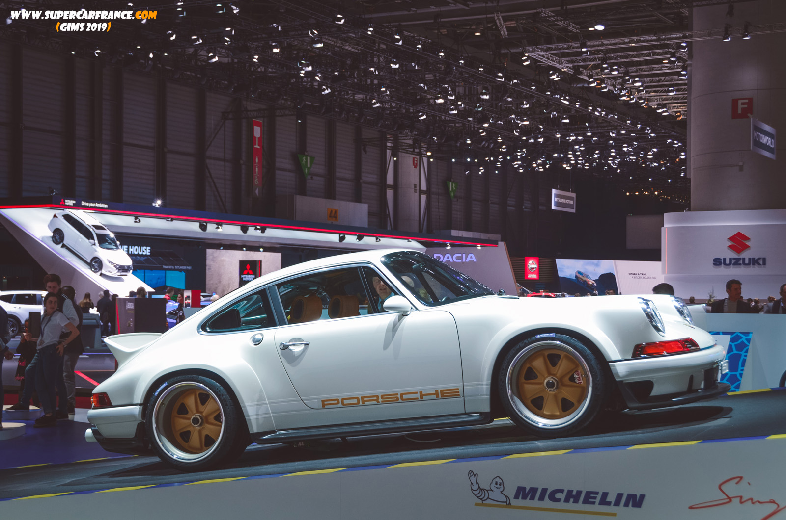 28 Singer DLS