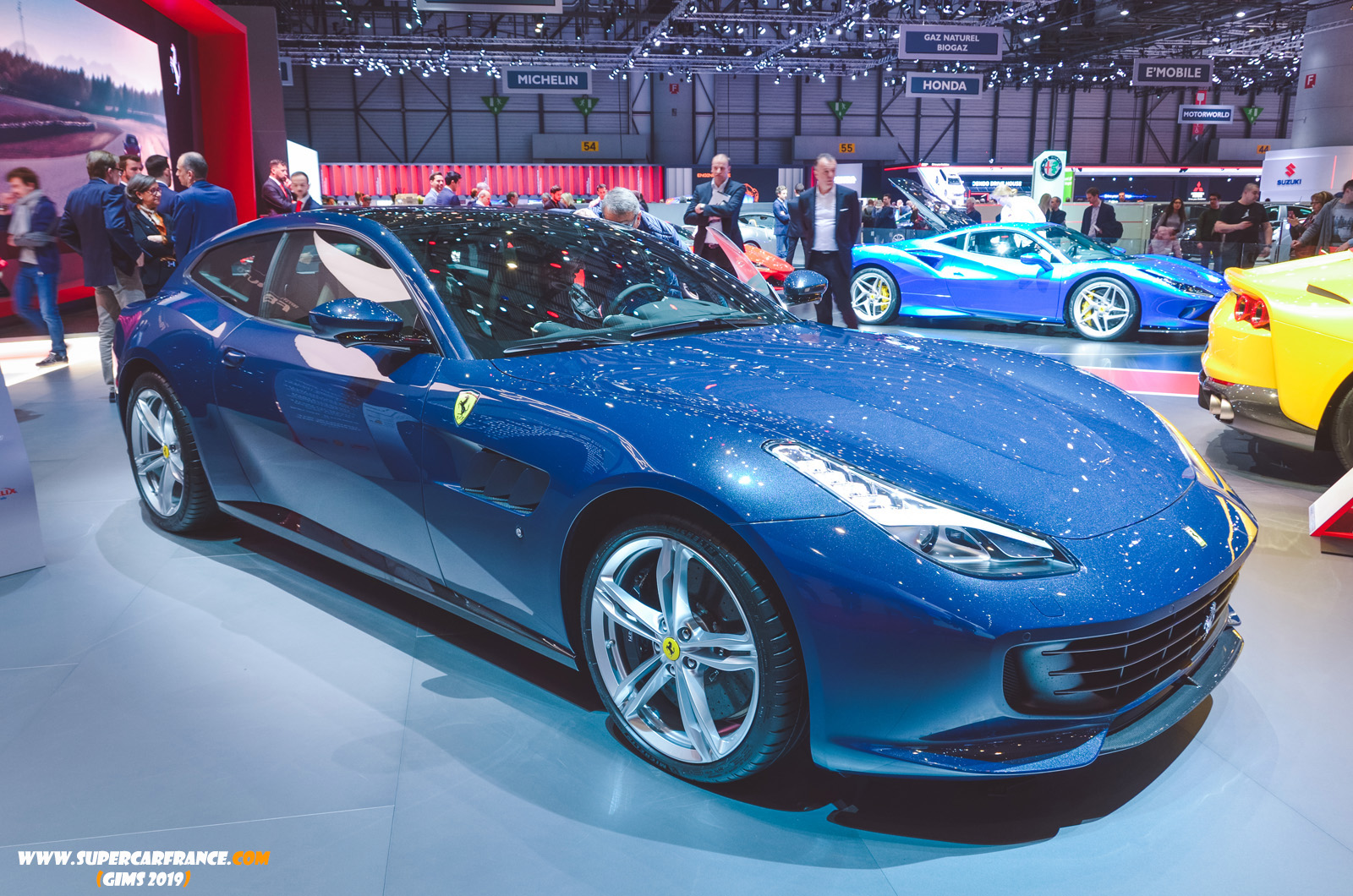 64 Ferrari GT4C Lusso
