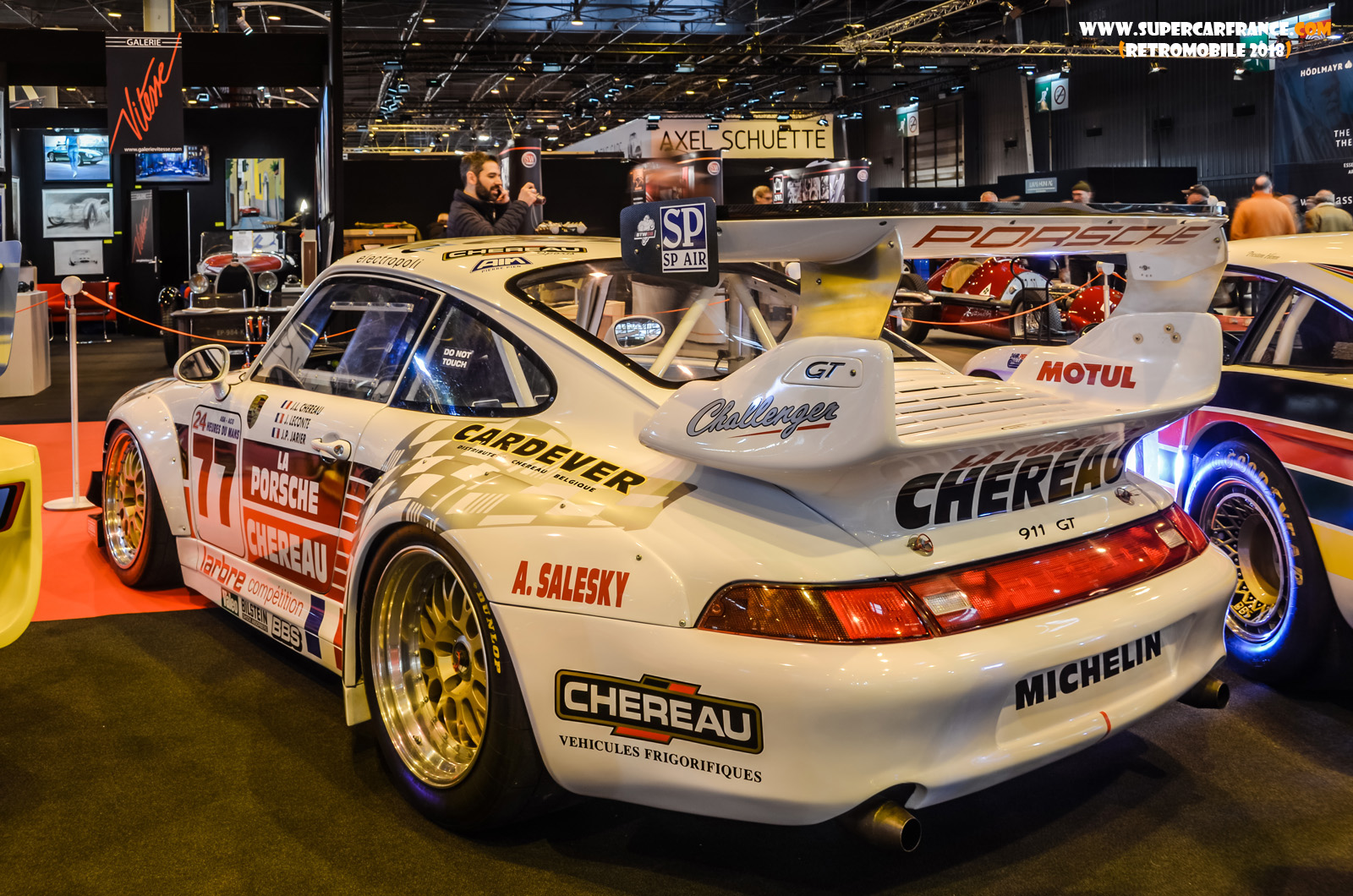 114 Porsche 911 GT2