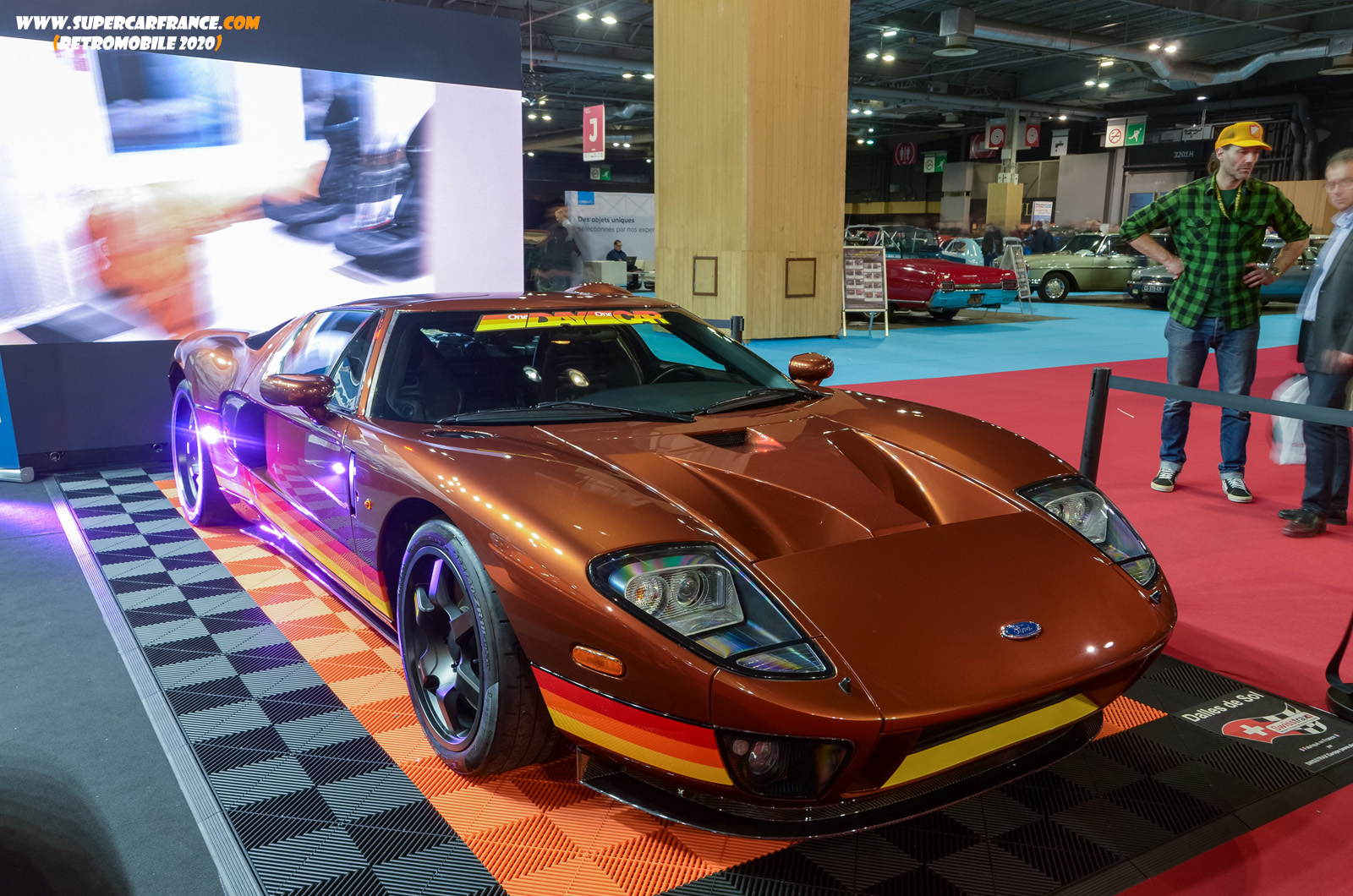 216 Ford GT